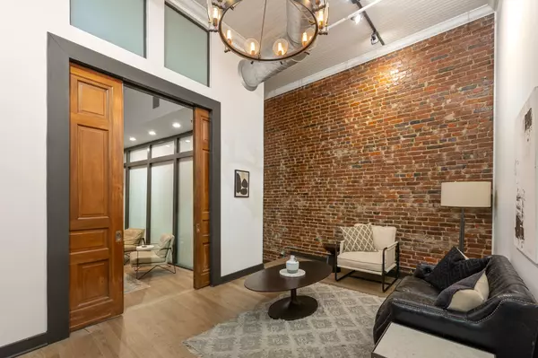 207 3rd Ave #N #402, Nashville, TN 37201
