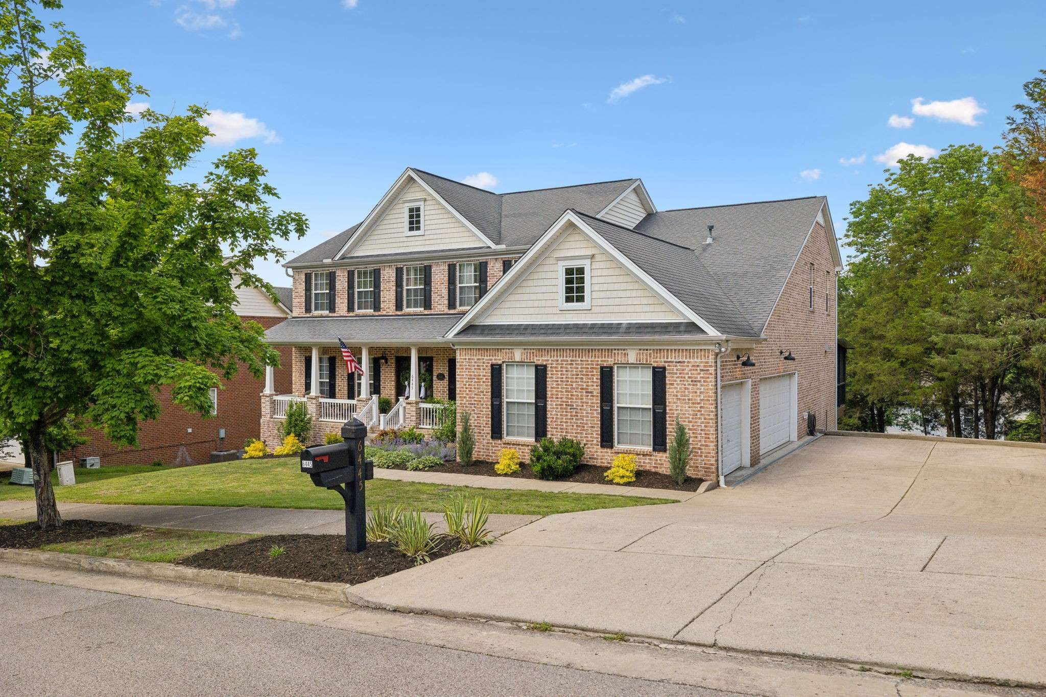 Nashville, TN 37221,6445 Riverplace Dr