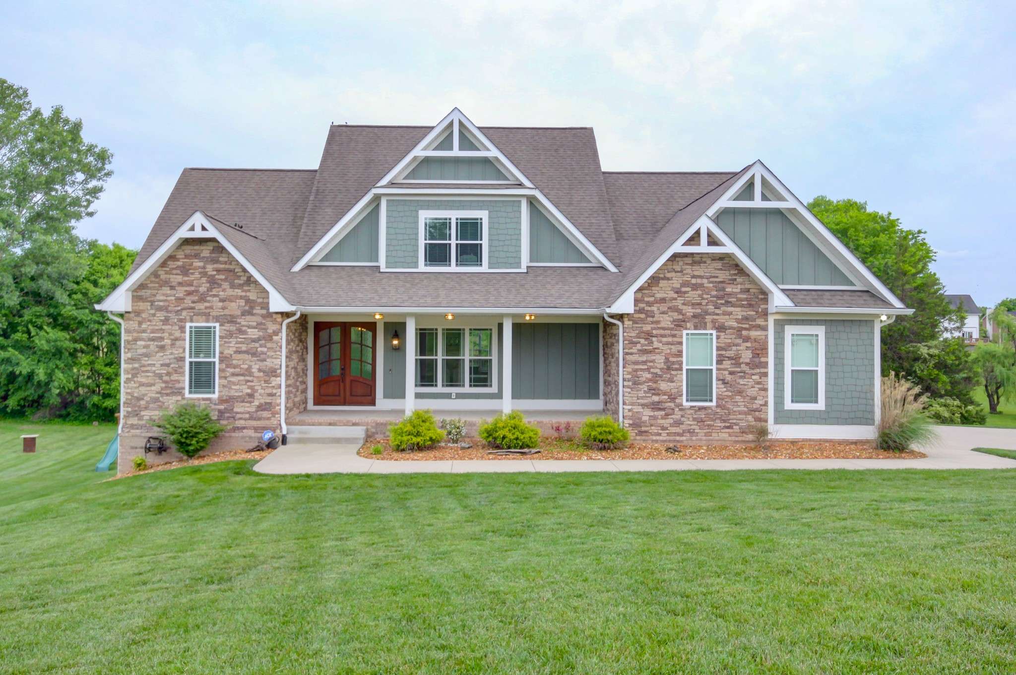 864 S Ridge Trl, Clarksville, TN 37043