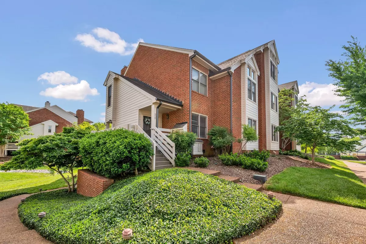 Nashville, TN 37215,211 Boxmere Pl