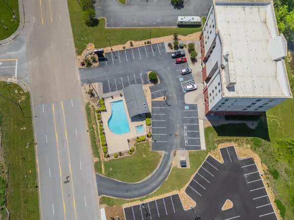 Sevierville, TN 37862,1410 Hurley Dr #103