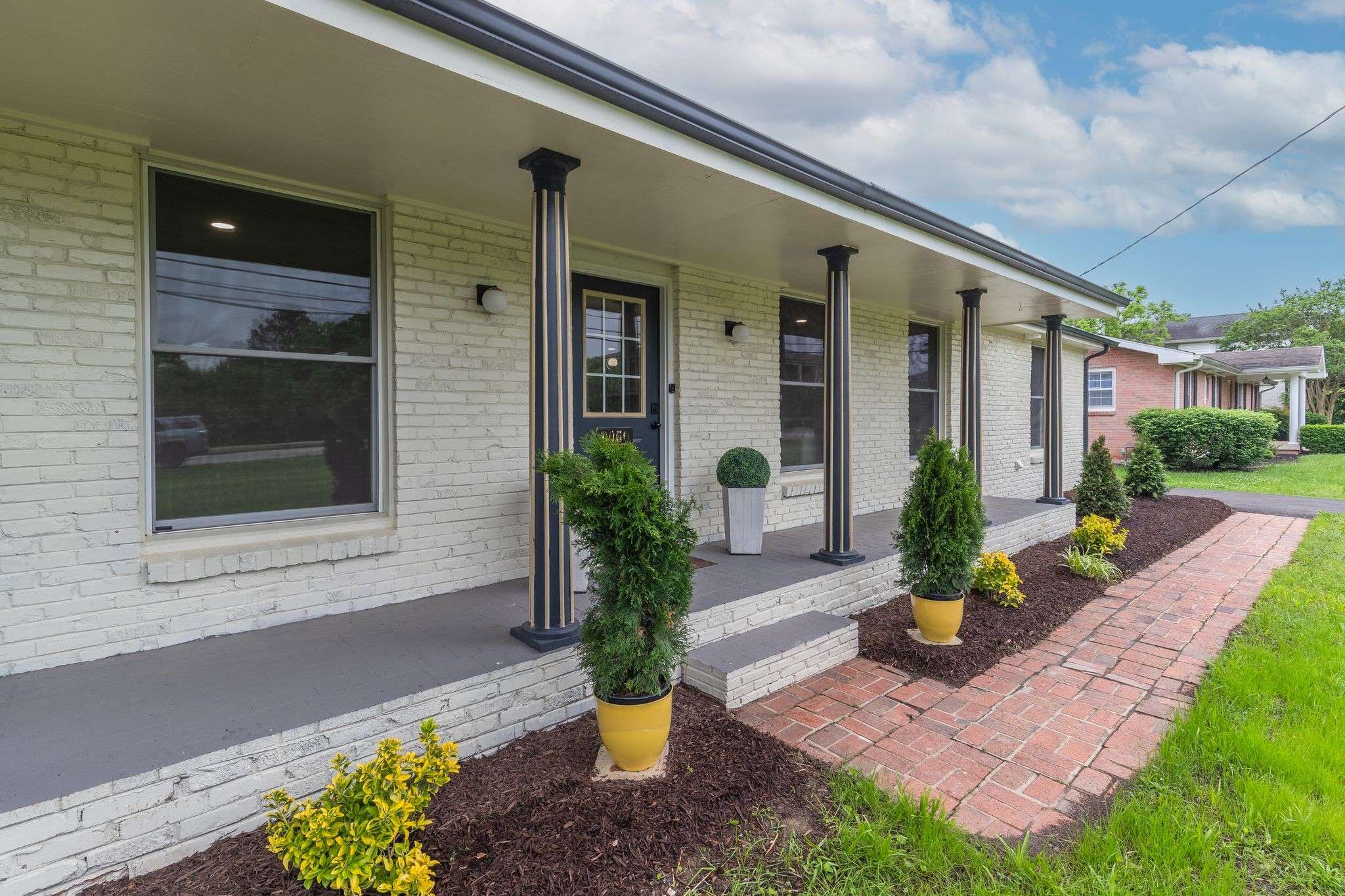 Nashville, TN 37221,8060 Sawyer Brown Rd