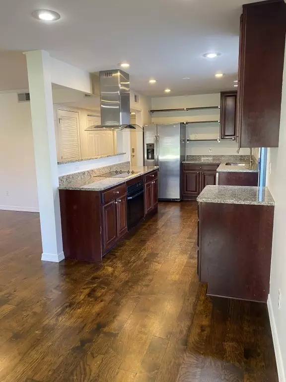 Nashville, TN 37215,204 Hillsboro Pl