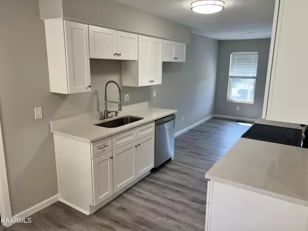 Lenoir City, TN 37772,10273 Martel Rd