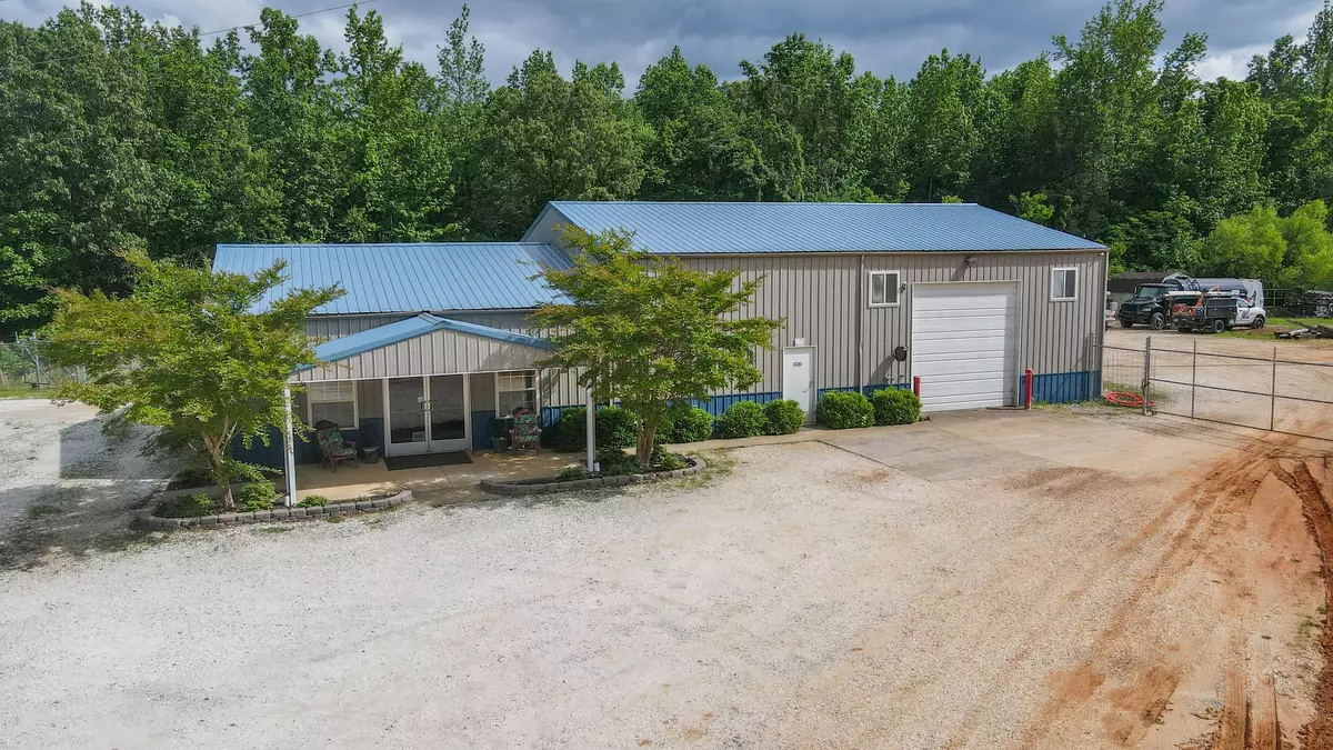 Springville, TN 38256,10610 Highway 79 #N