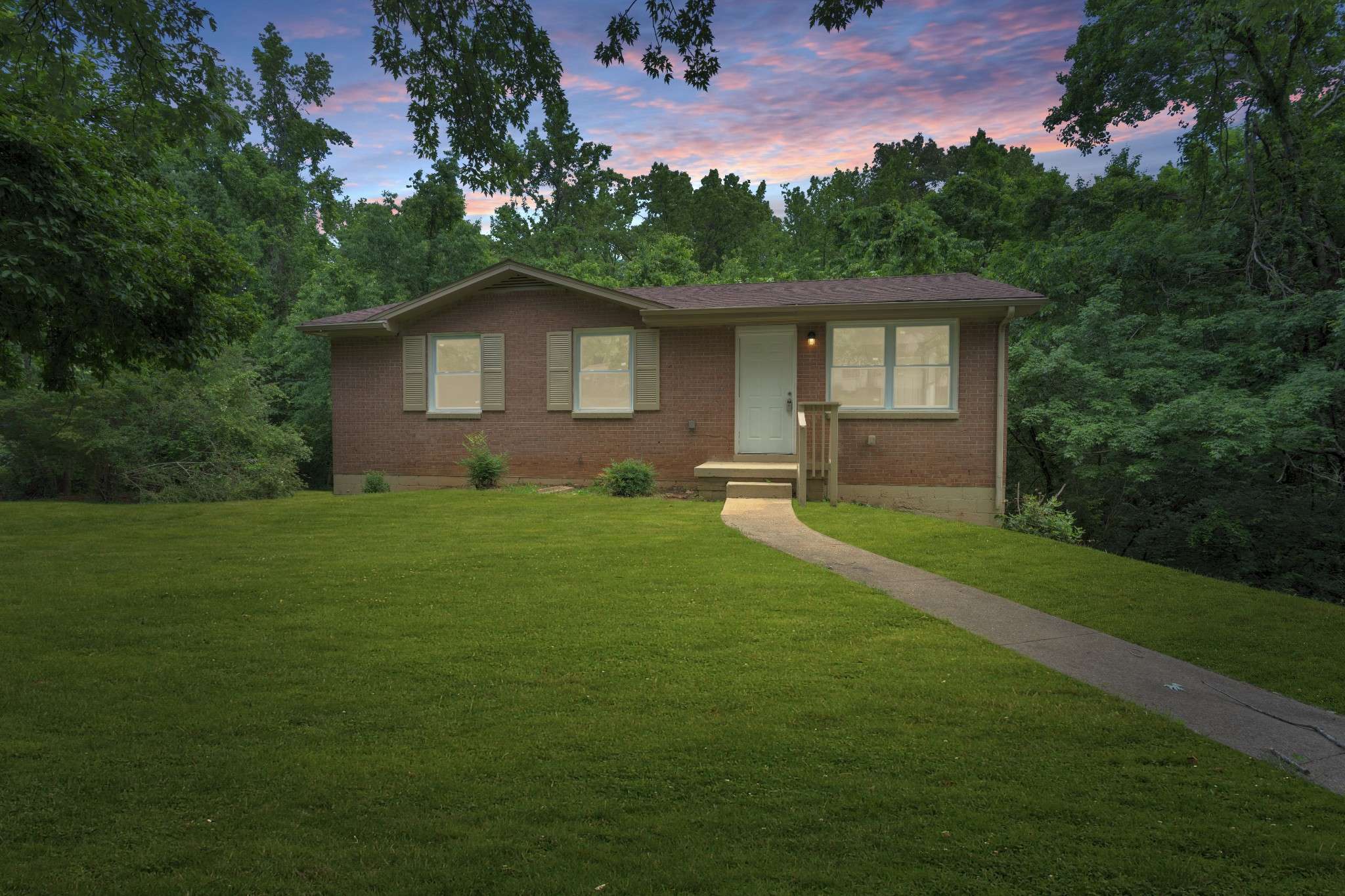 1454 Elm Hill Dr, Clarksville, TN 37040