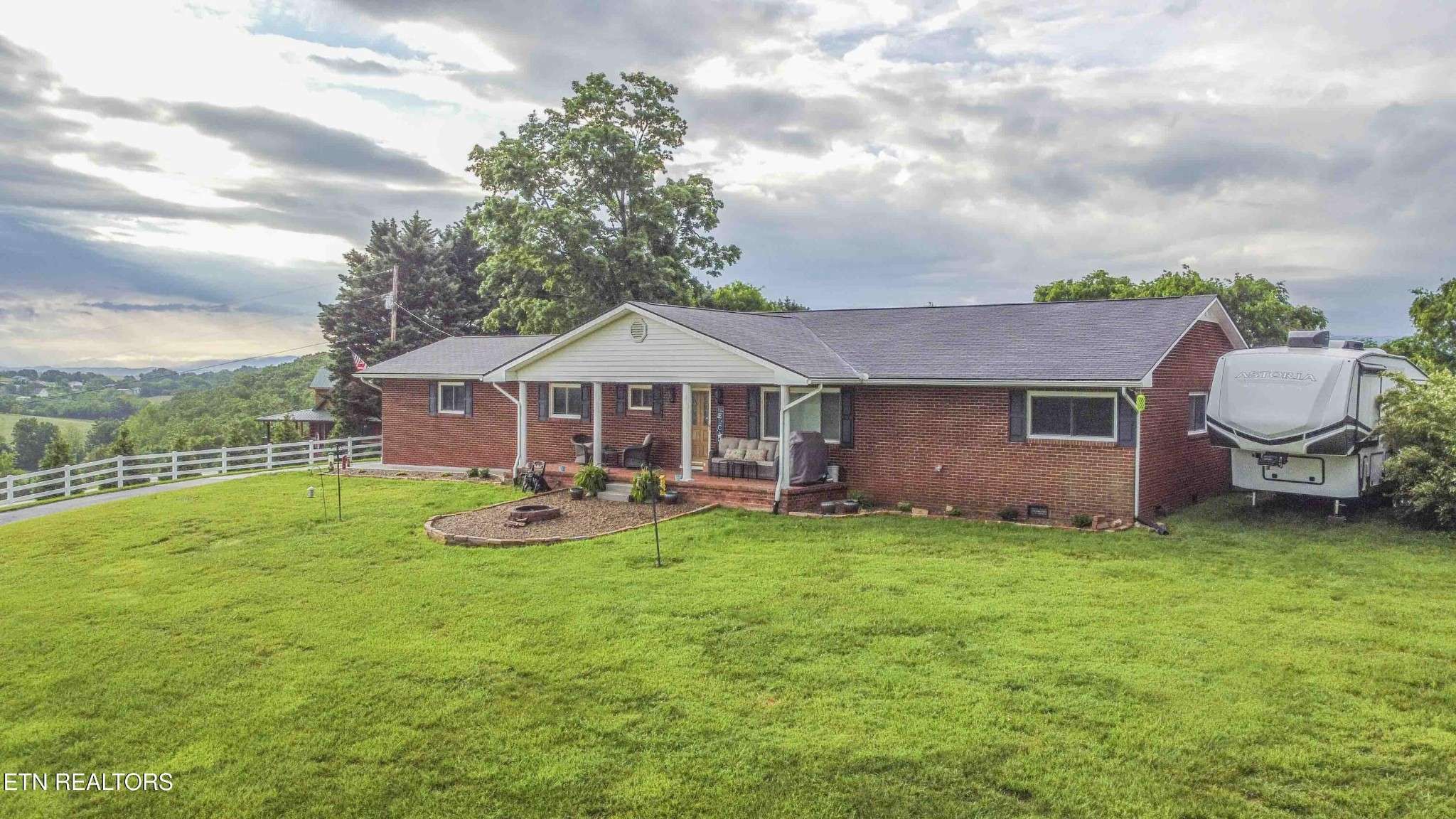 Dandridge, TN 37725,1124 Carolina Drive