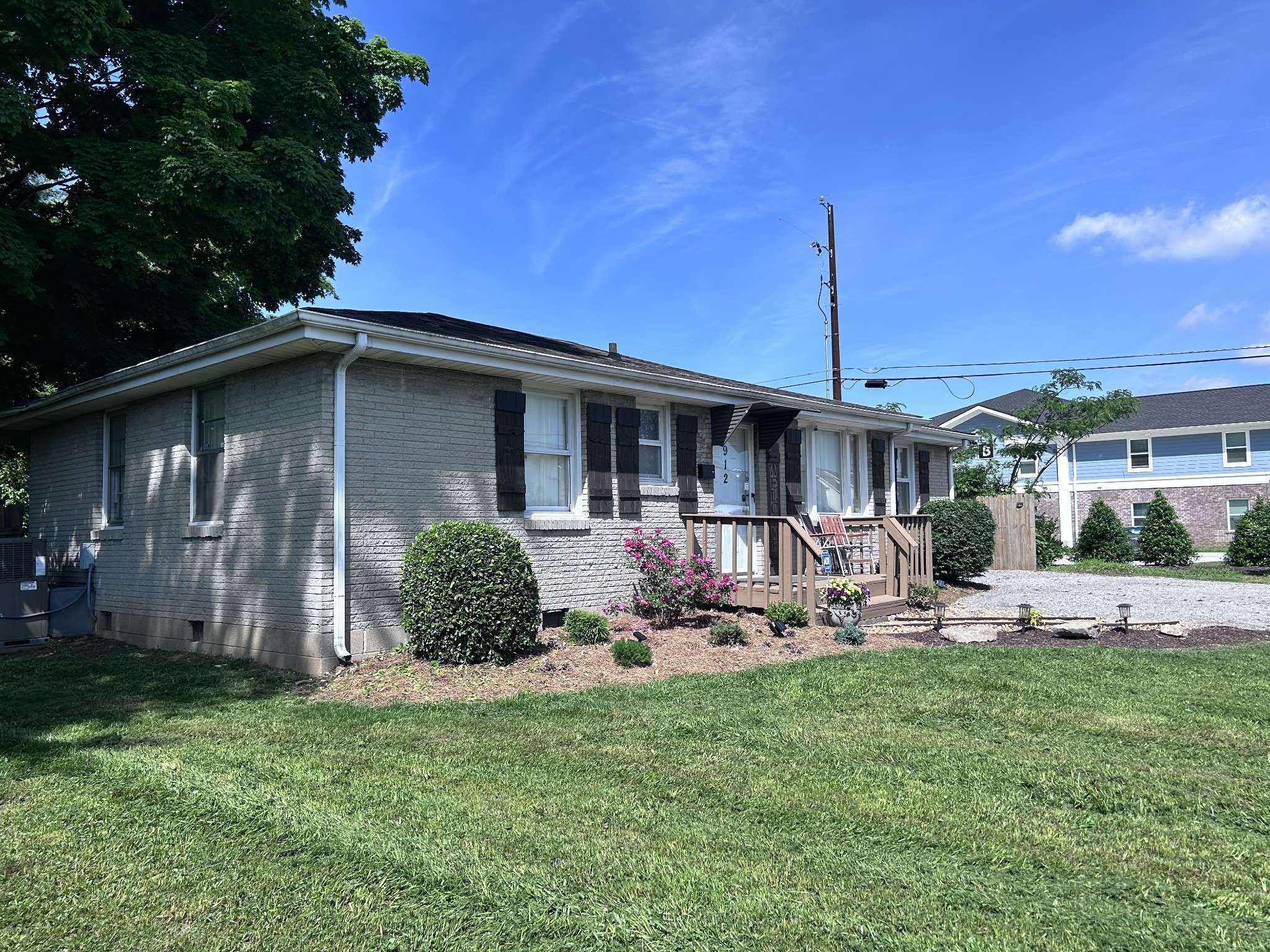912 Robinson Rd, Old Hickory, TN 37138