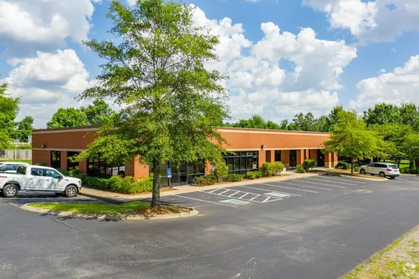 Nashville, TN 37207,213 W Maplewood Ln