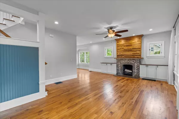 Chattanooga, TN 37404,207 Eveningside Drive