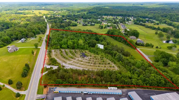 Dickson, TN 37055,0 US Highway 70 #E
