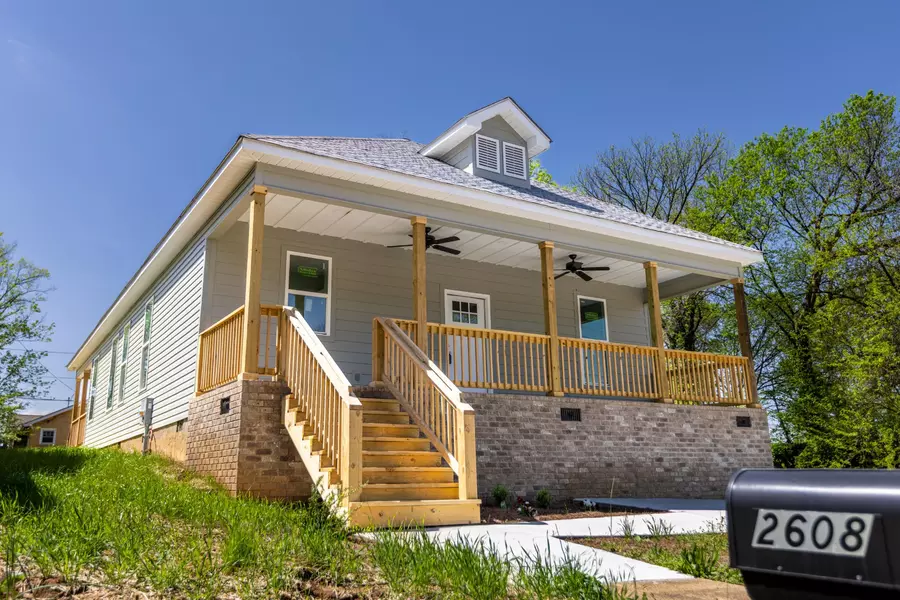 2608 Oak Street, Chattanooga, TN 37404