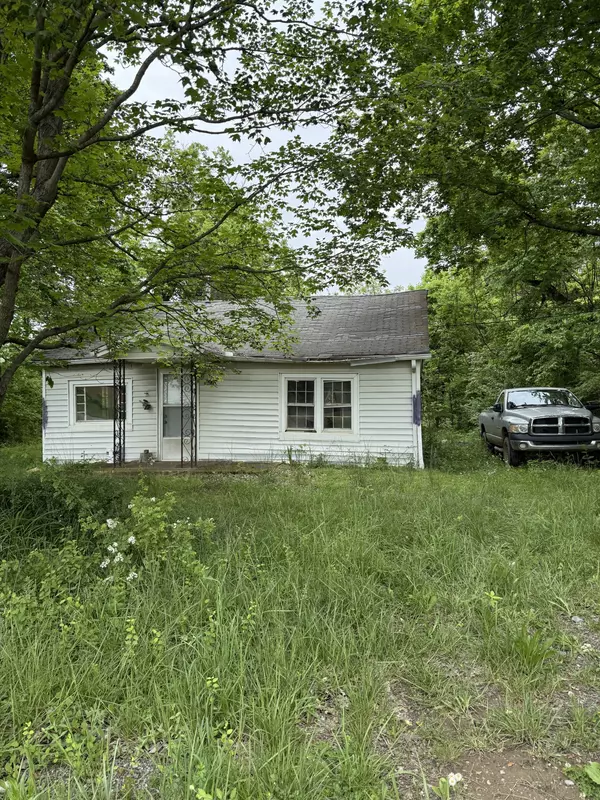 Cross Plains, TN 37049,8612 Highway 25 #E