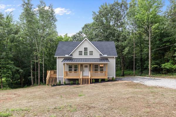 1014 Promise Land Rd, Charlotte, TN 37036