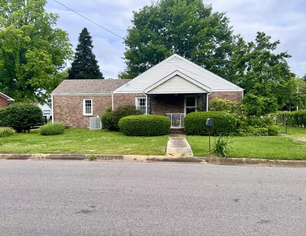 Pulaski, TN 38478,565 E College St