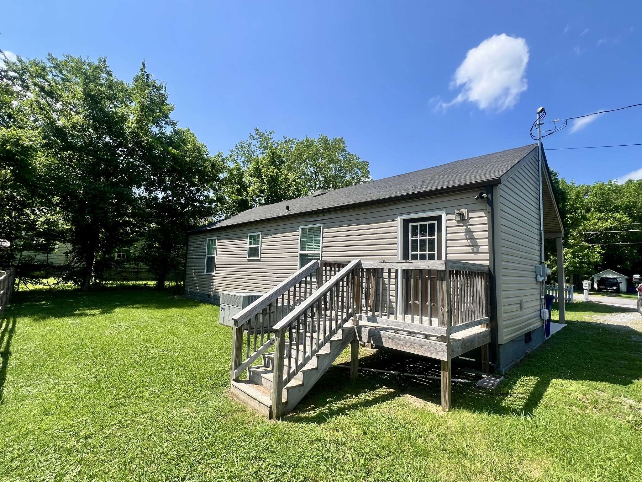 Shelbyville, TN 37160,202 Maplewood Dr