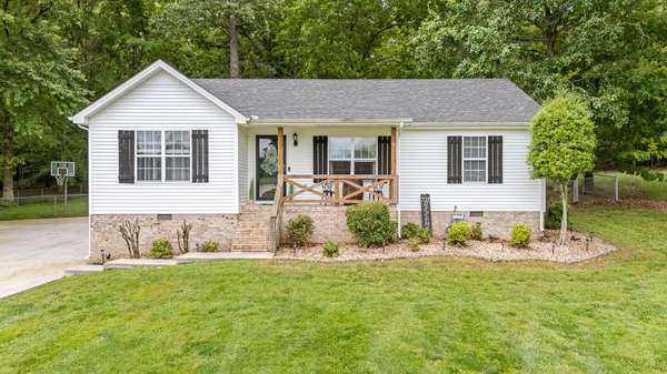 155 Deer Cir, Estill Springs, TN 37330