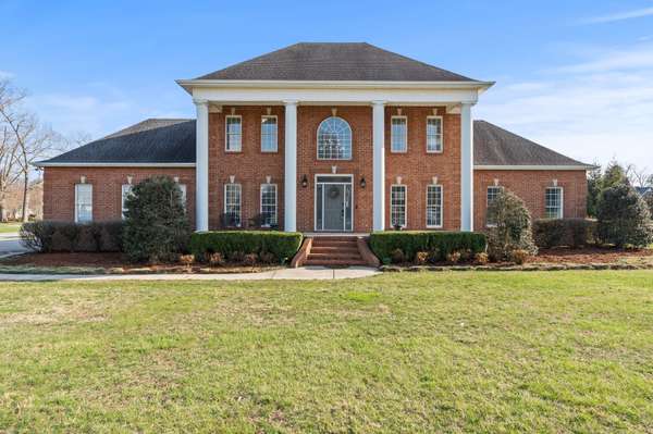 104 FAIRWAYS BLVD #W, Tullahoma, TN 37388