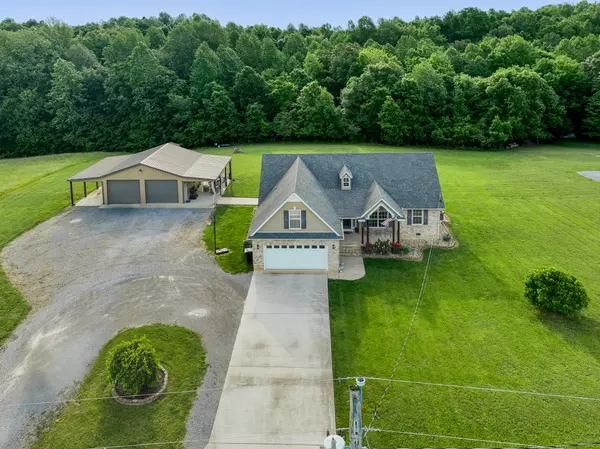 Shelbyville, TN 37160,1383 Smith Chapel Rd