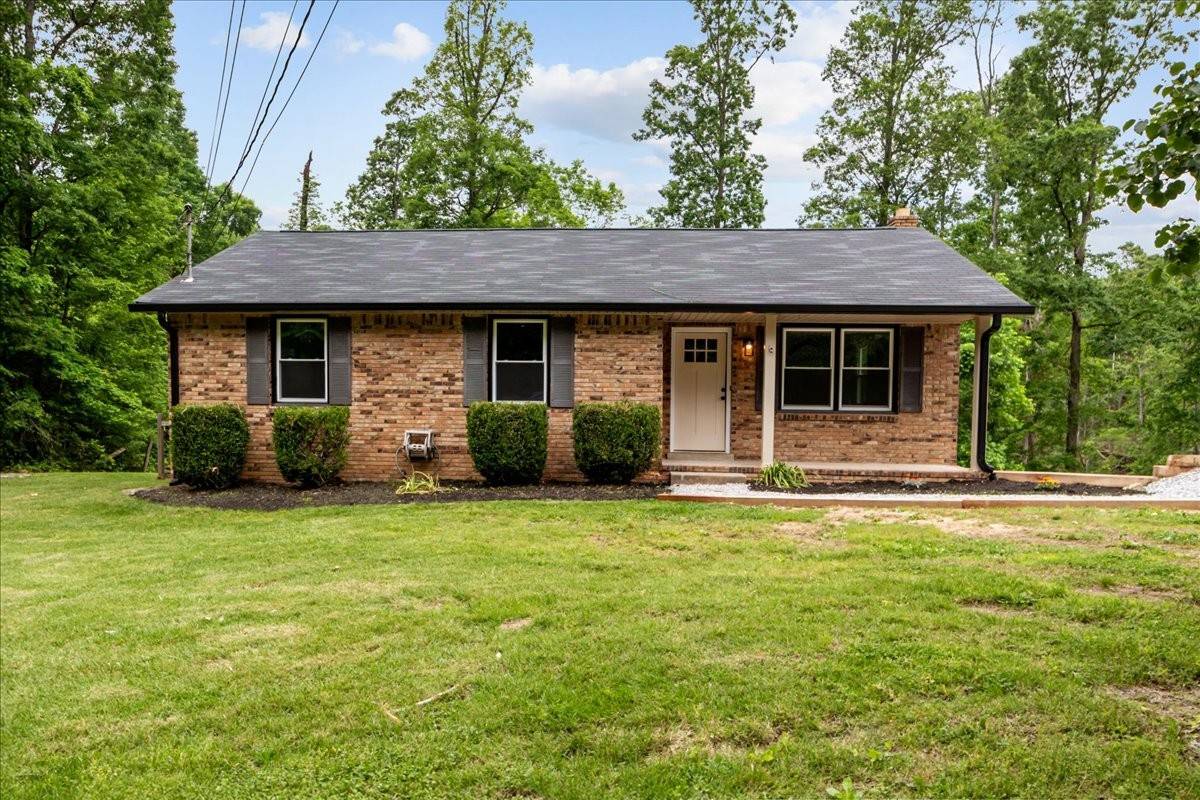 1079 Hillcrest Rd, Waverly, TN 37185