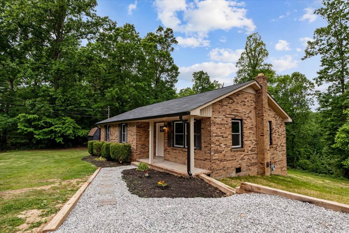 Waverly, TN 37185,1079 Hillcrest Rd