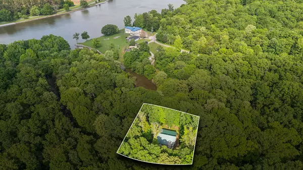 Charlotte, TN 37036,47 Powerhouse Rd