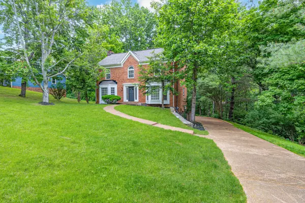 Brentwood, TN 37027,6933 Southern Woods Dr