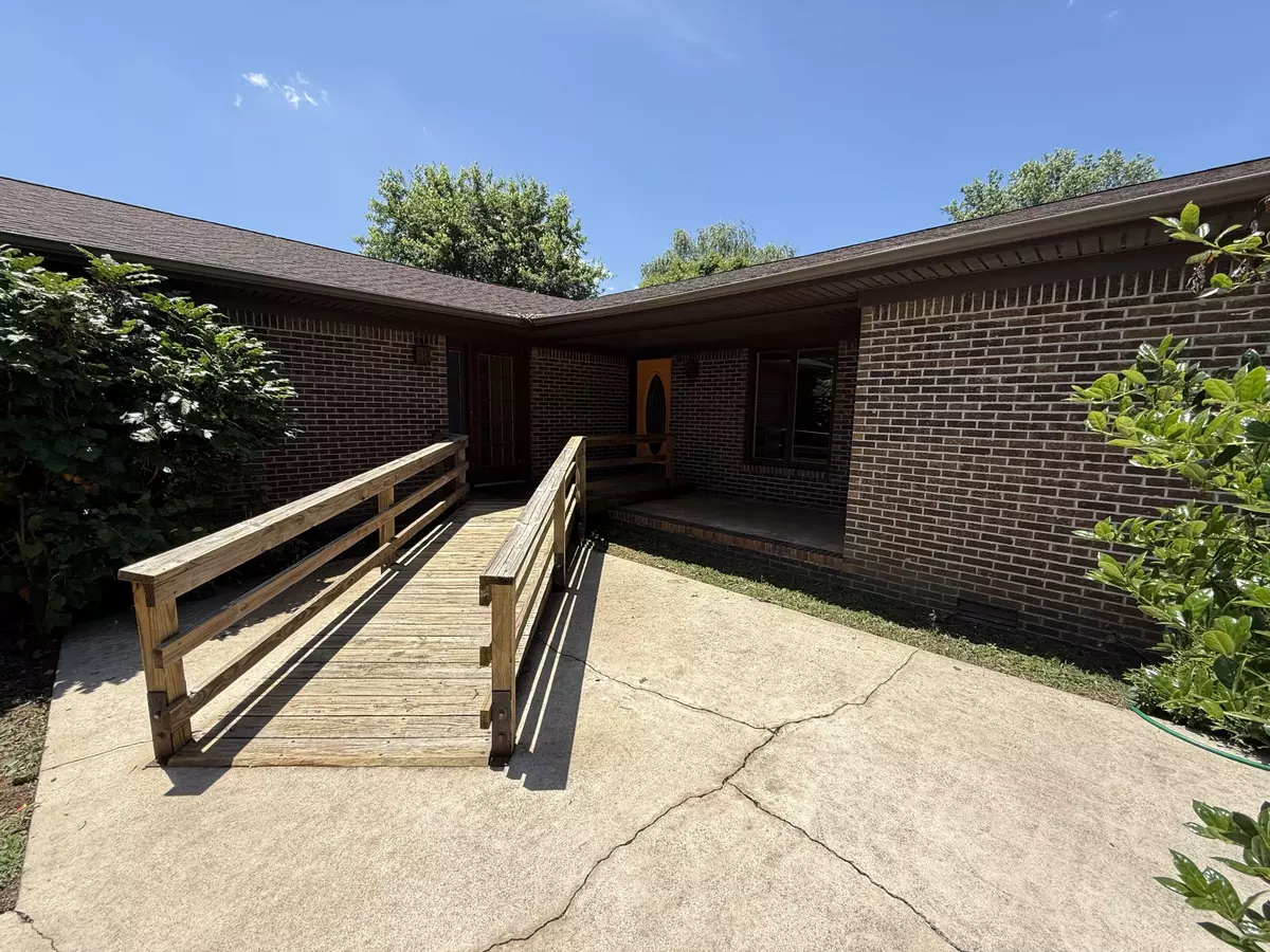 Winchester, TN 37398,1419 Dripping Springs Rd