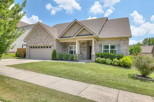 7211 Deervalley Dr, Fairview, TN 37062