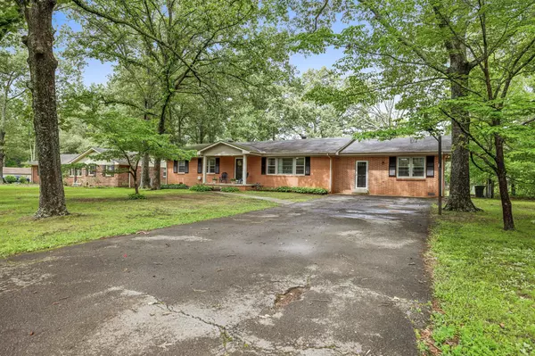 Tullahoma, TN 37388,303 Old Fort St