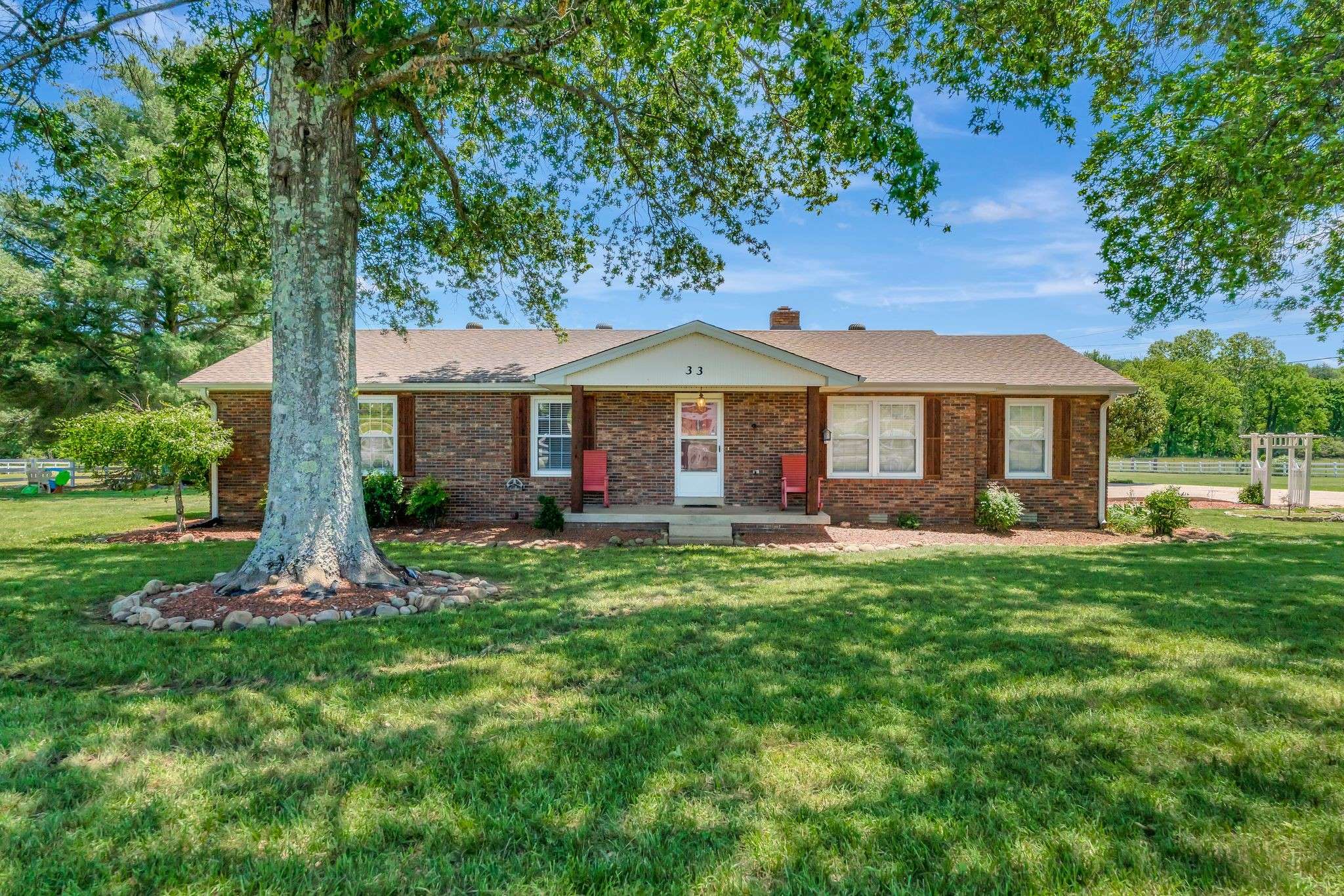 Alexandria, TN 37012,33 Edgewood Rd