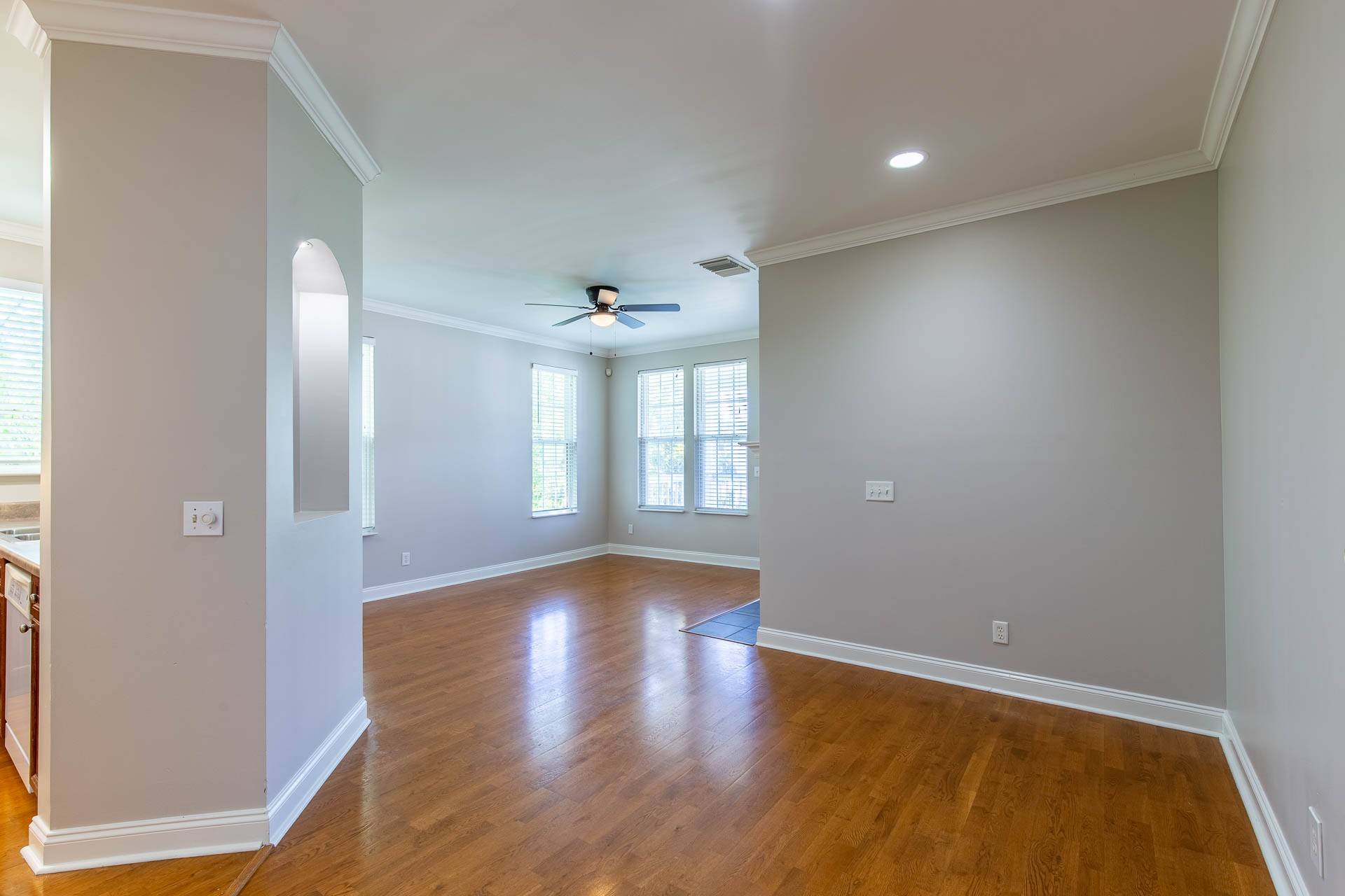 Antioch, TN 37013,4316 Summercrest Blvd #512