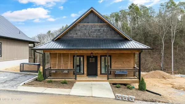 568 Warbonnet Way, Pigeon Forge, TN 37863