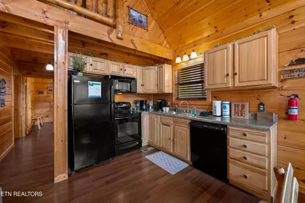 Sevierville, TN 37876,4215 Dollys Drive