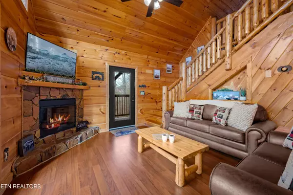 Sevierville, TN 37876,4215 Dollys Drive