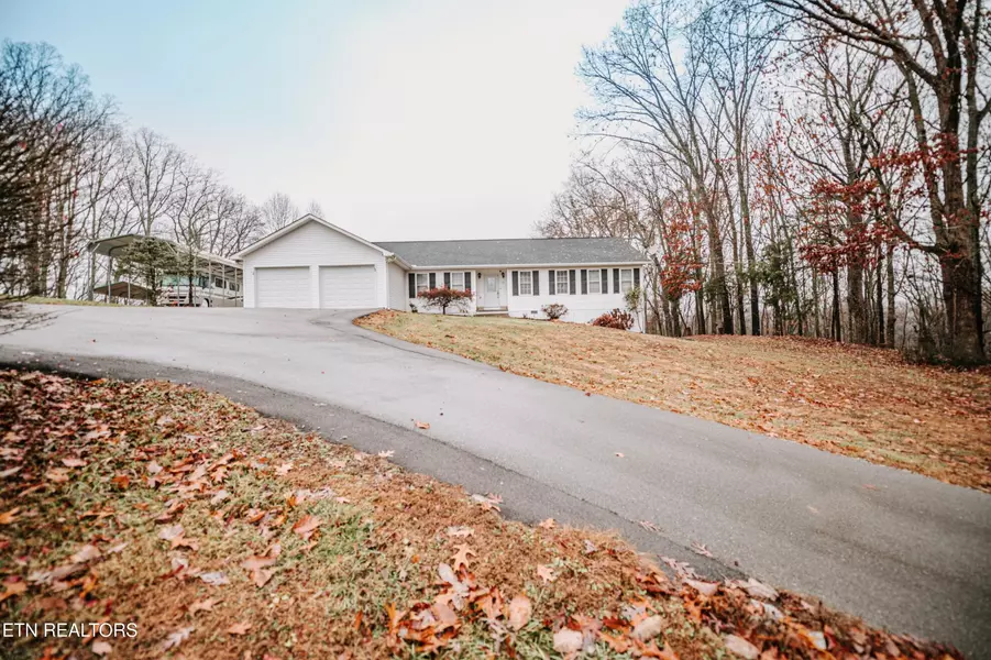 607 Old Tacora Hills RD, Clinton, TN 37716