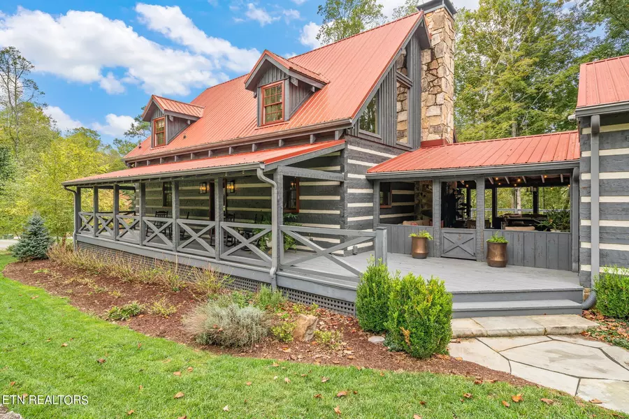 726 Foxridge Lane, Caryville, TN 37714