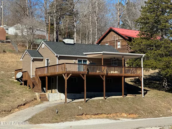 382 Flat Hollow Marina Rd, Speedwell, TN 37870