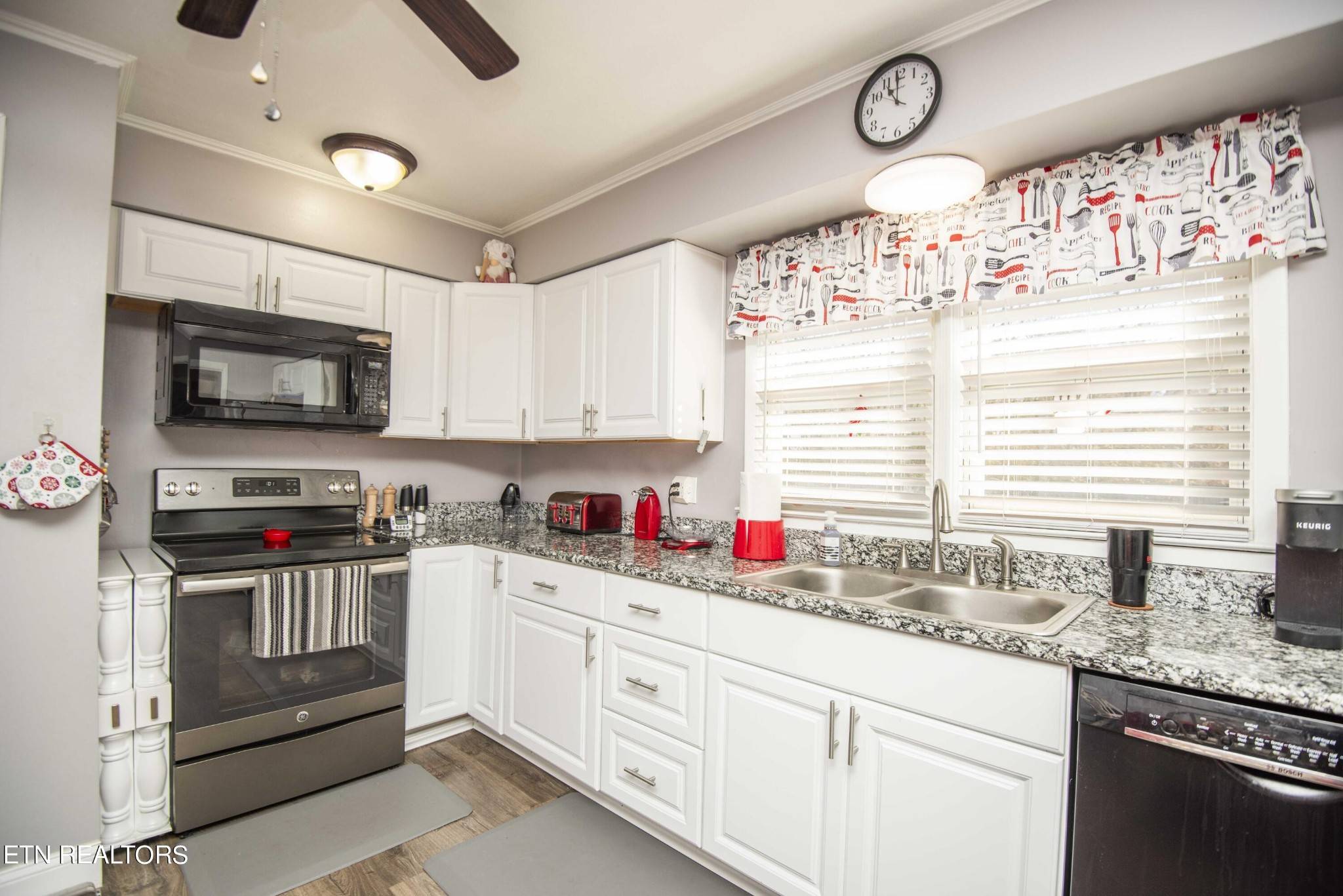 Maryville, TN 37804,2814 Robert Ave