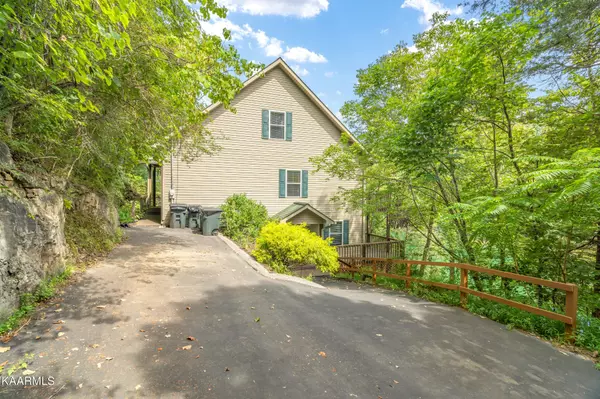 La Follette, TN 37766,338 Marina Lane