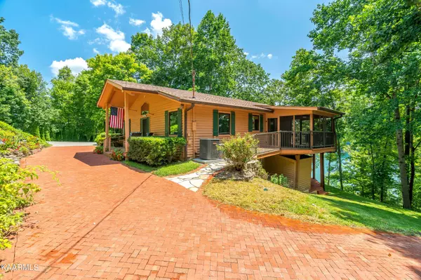 1137 Lakeview Drive, Sharps Chapel, TN 37866