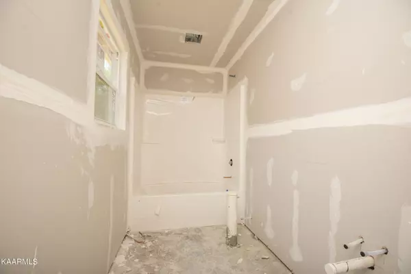 Knoxville, TN 37920,4624 SW Freund St