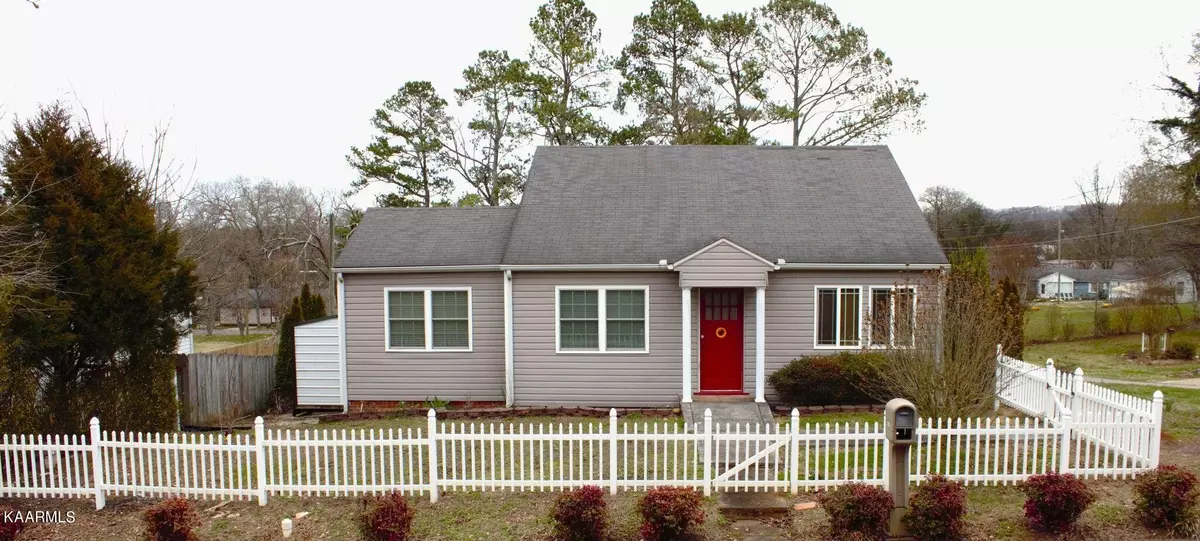 Sweetwater, TN 37874,1102 N Price St