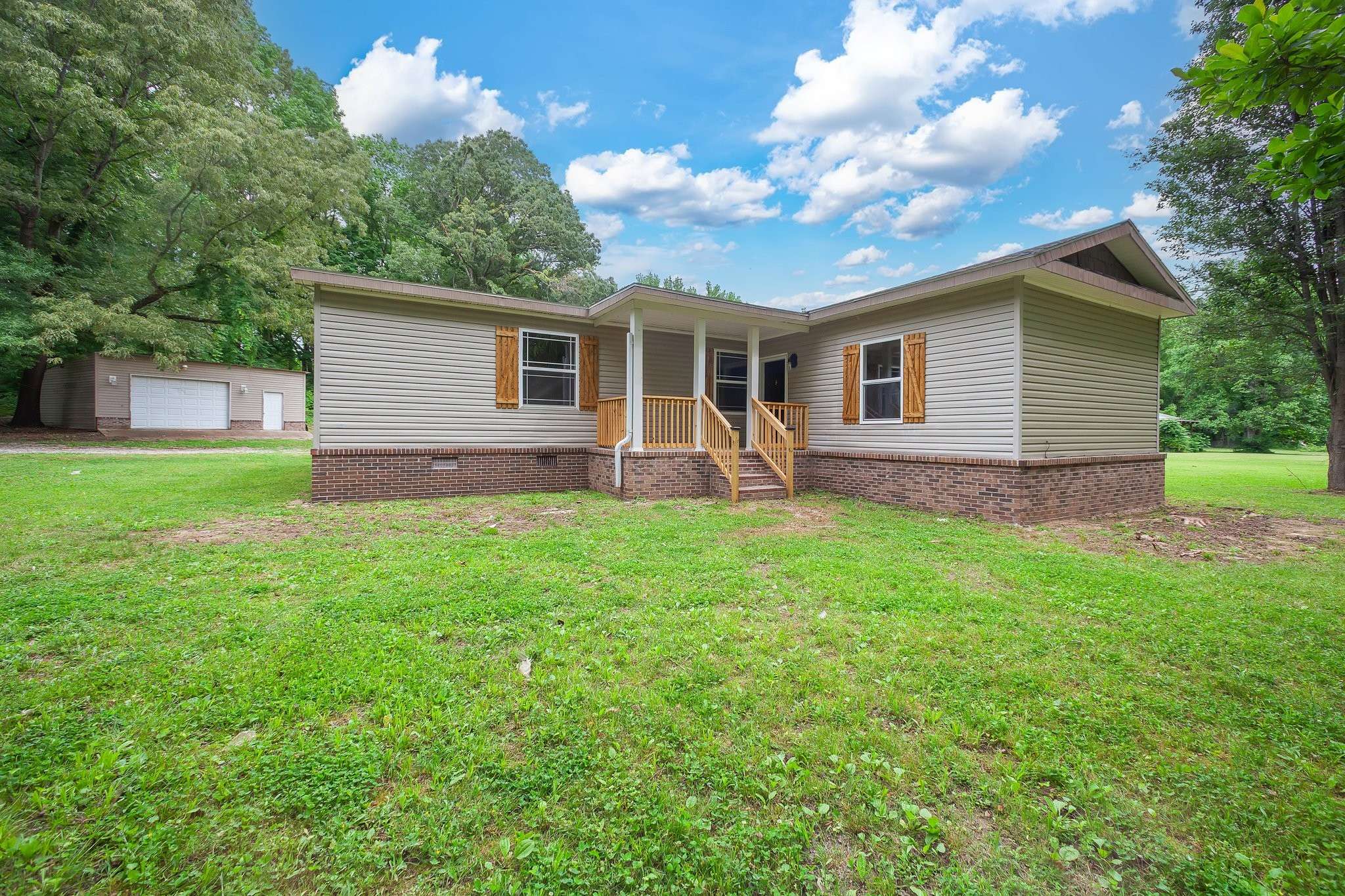 2945 Christmasville Rd, Jackson, TN 38305