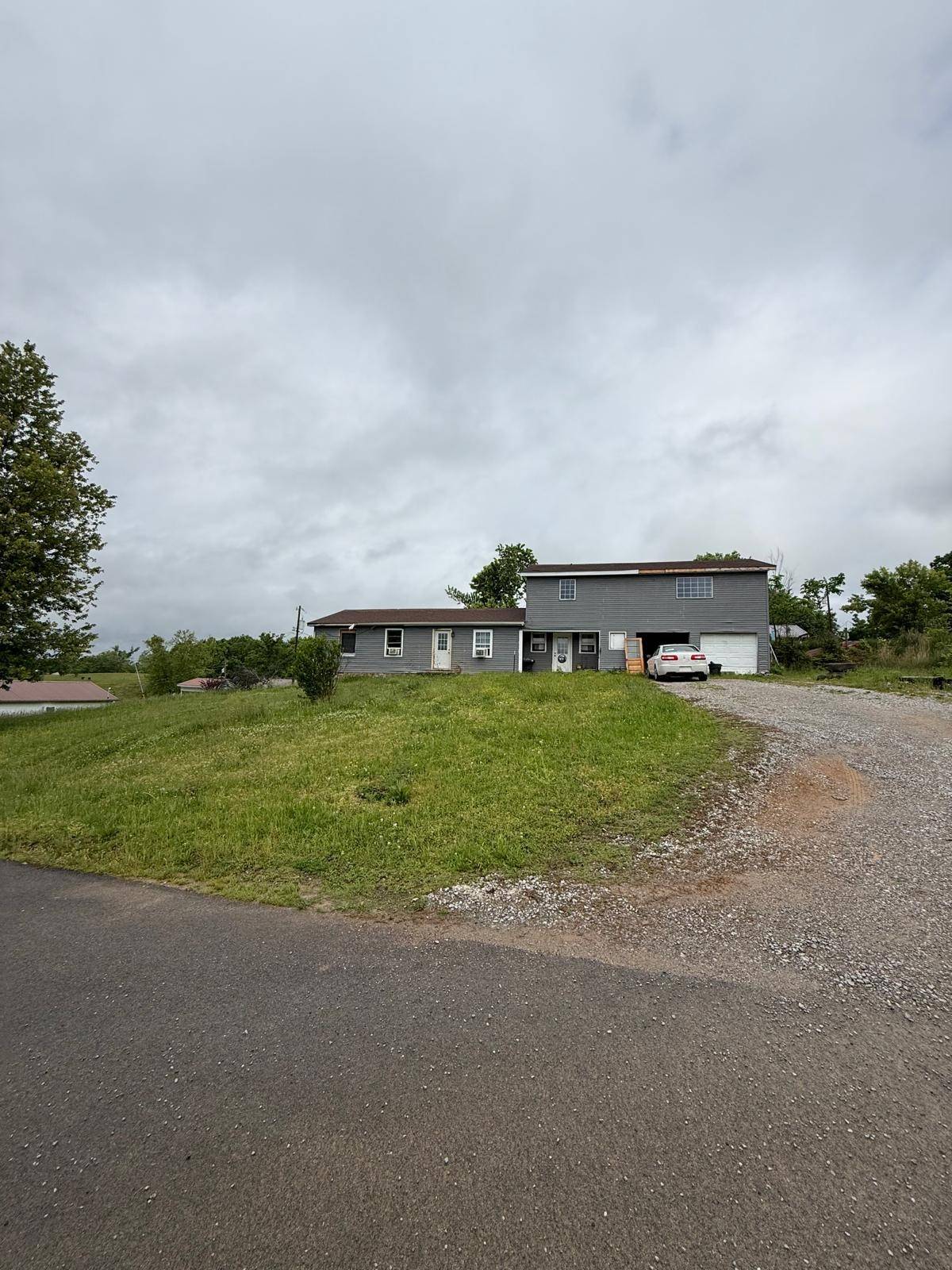 41 Park Dr, Beechmont, KY 42323