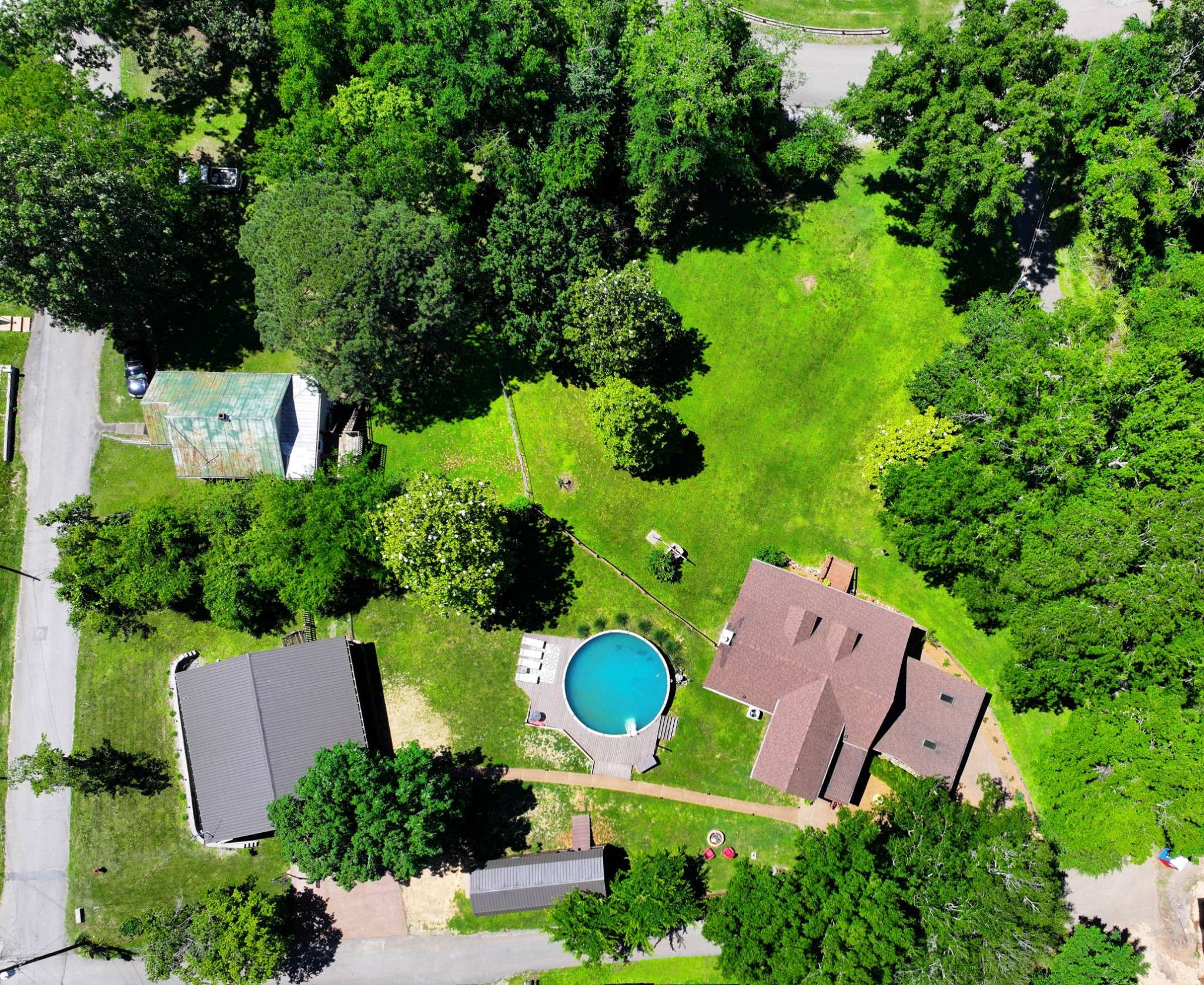Dover, TN 37058,211 Hood St