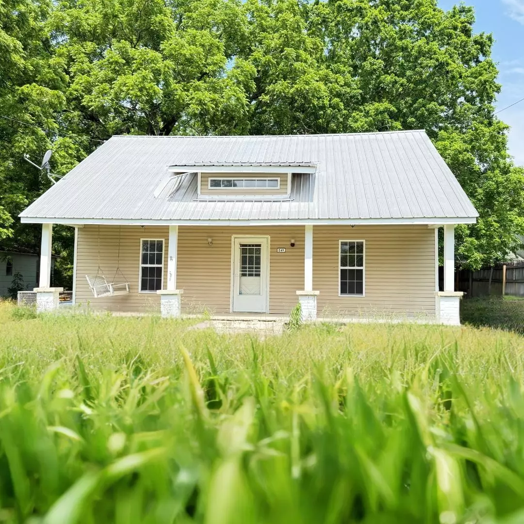 Flintville, TN 37335,249 Flintville Rd