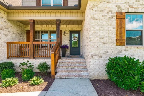 725B N Russell St, Portland, TN 37148