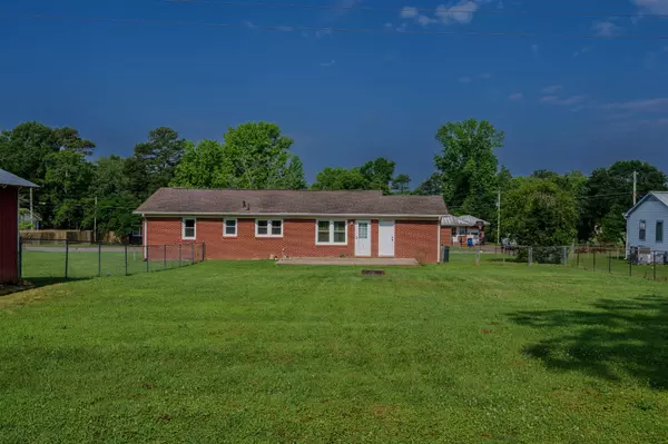 Florence, AL 35633,104 Camellia Dr