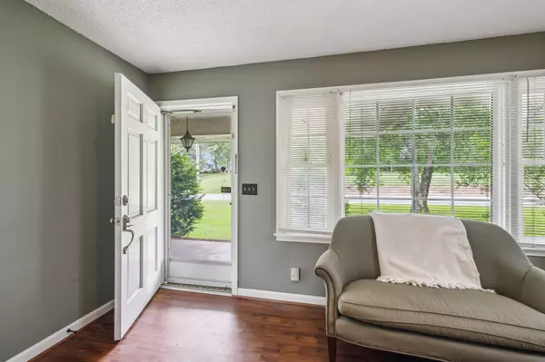 Eagleville, TN 37060,979 S Main St #S